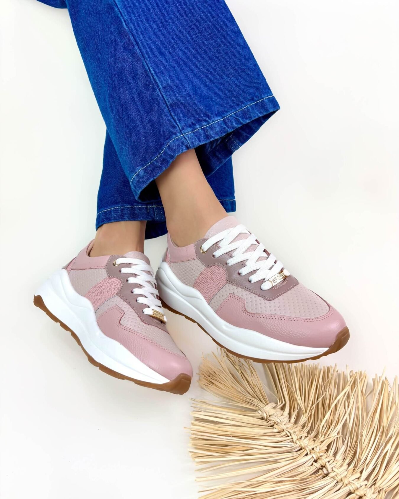 Deportivo Alaska Tonos Taupe x Folia