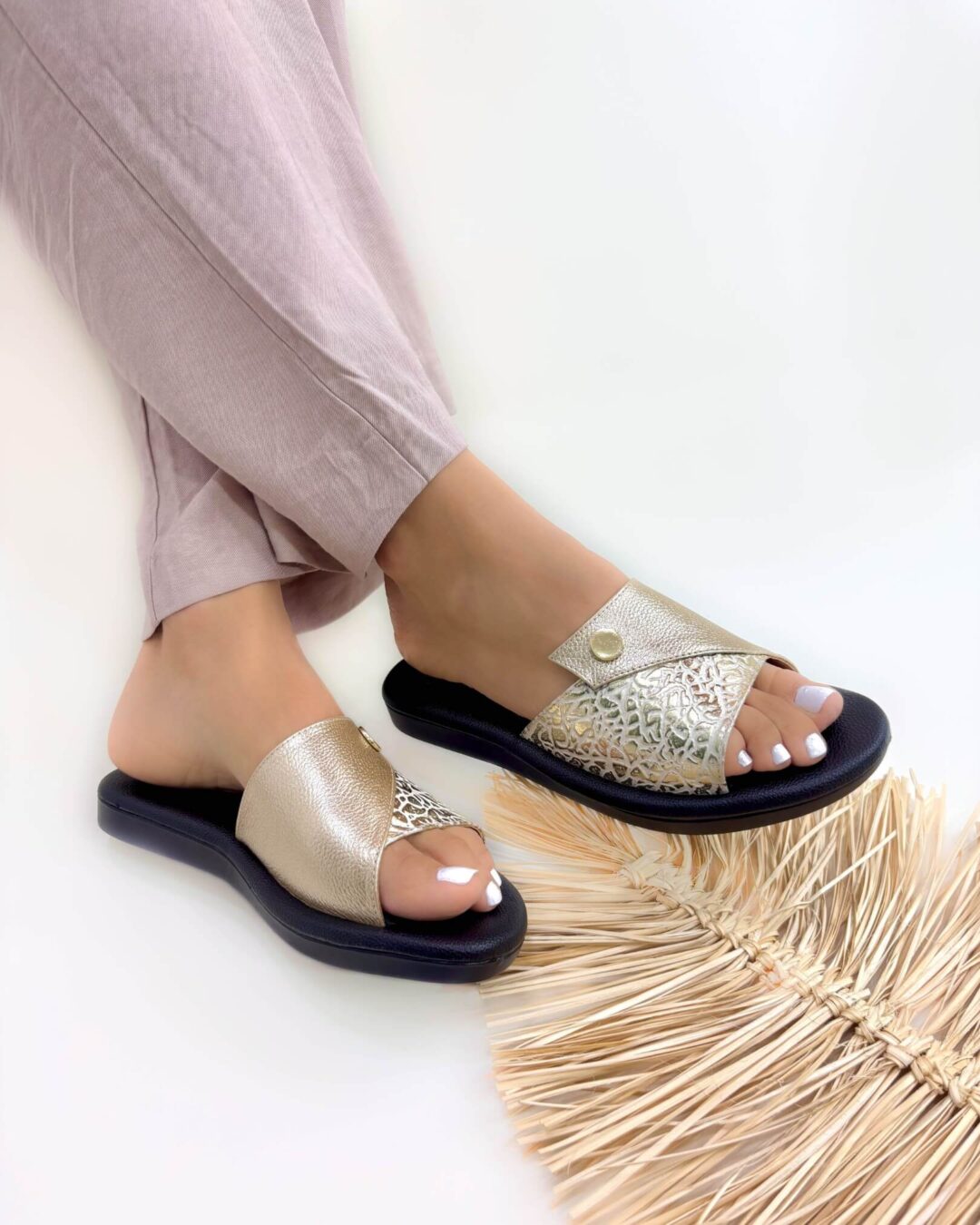 Sandalia Renata Dorada Print