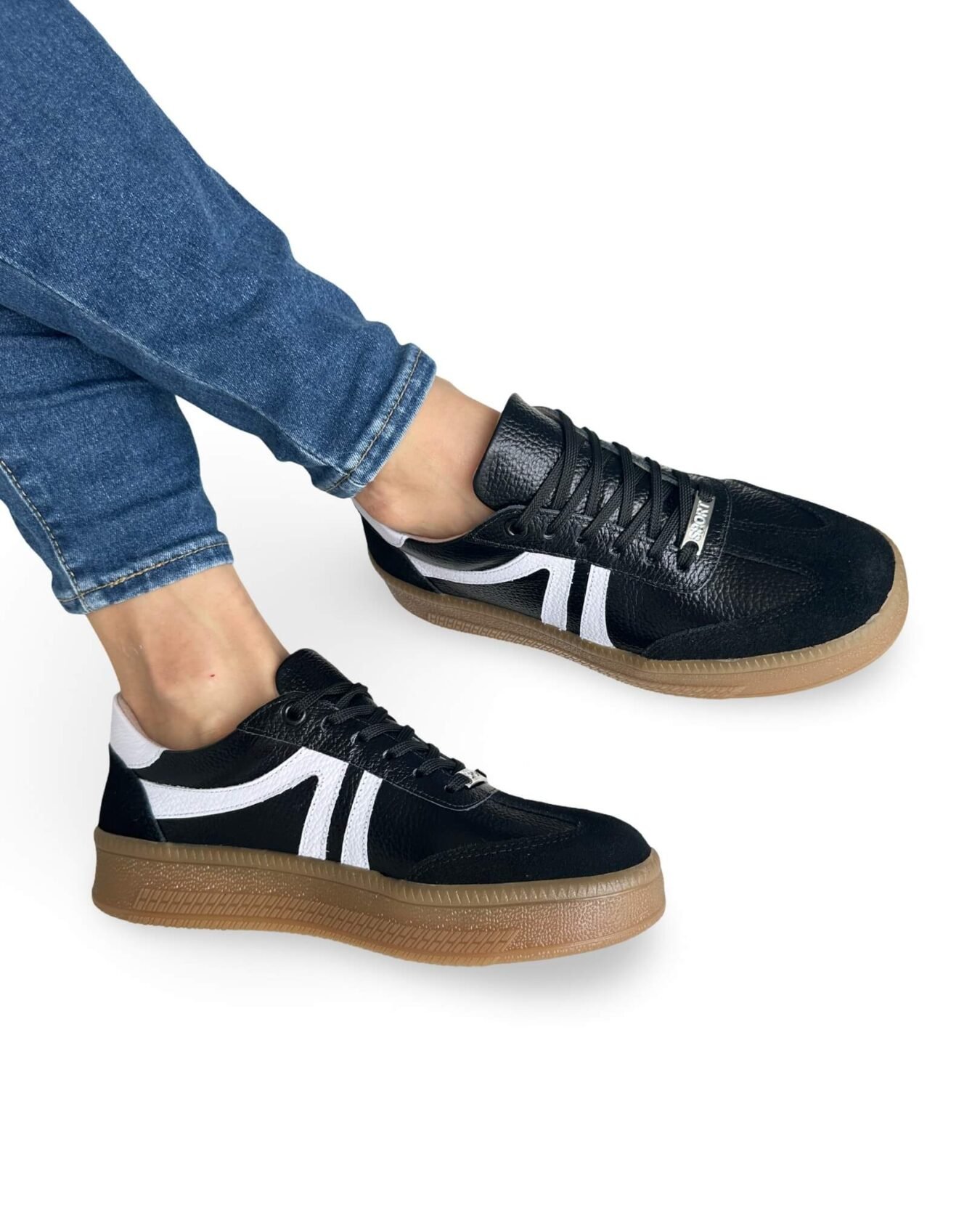 Maite Negro x blanco x carnaza