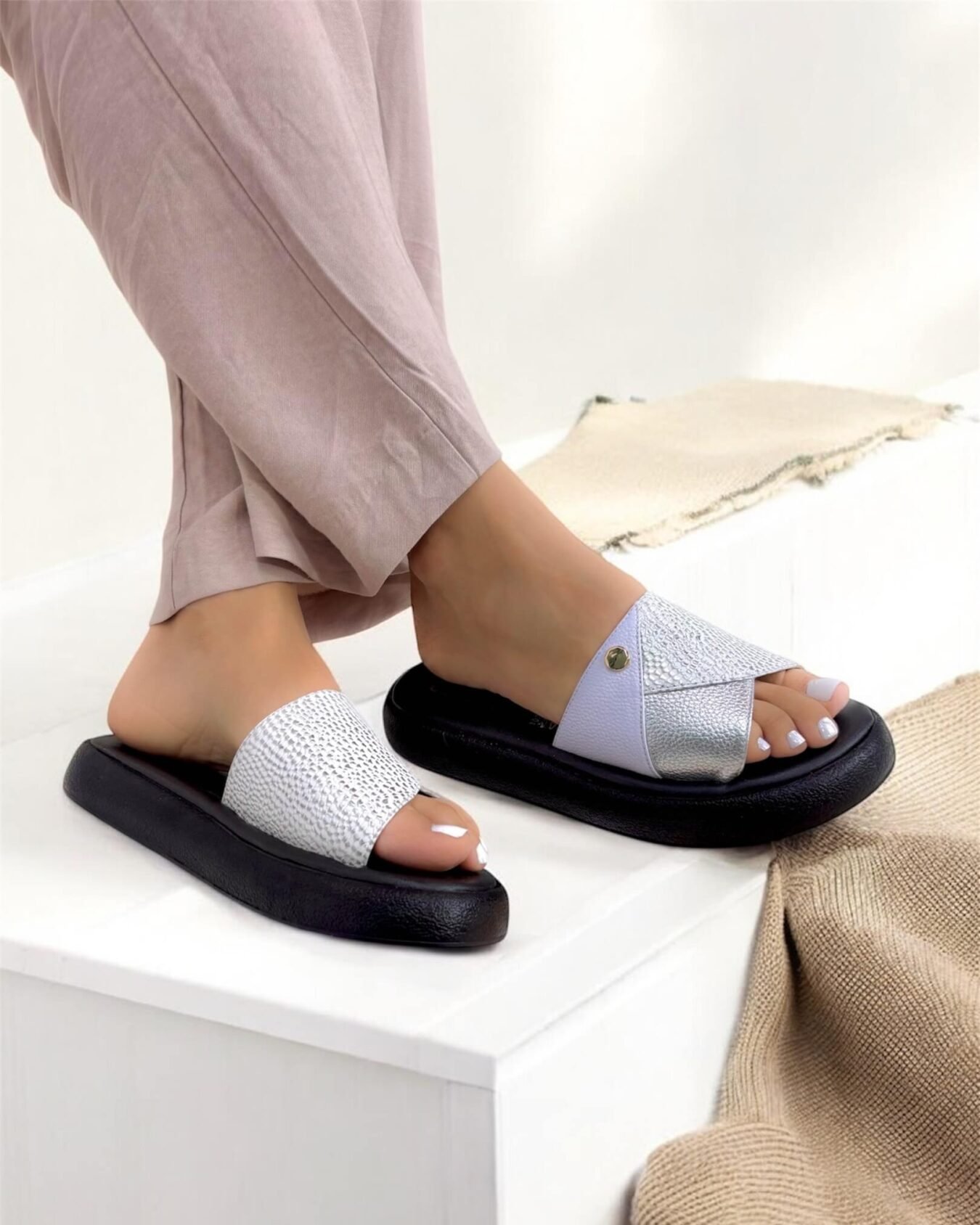 Sandalia Mariana Plata Folia