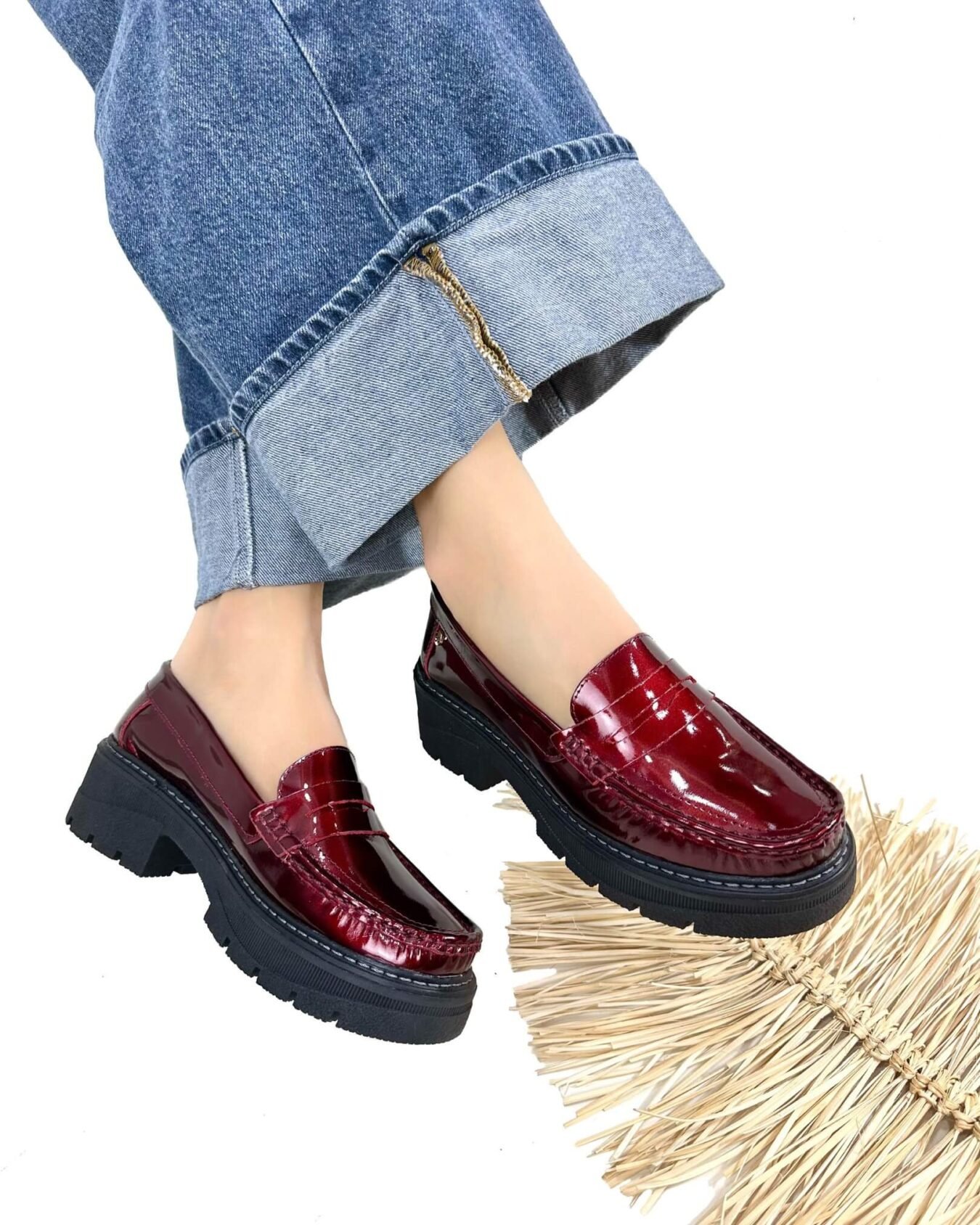 Mocasin Retro Charol Antifaz Vinotinto