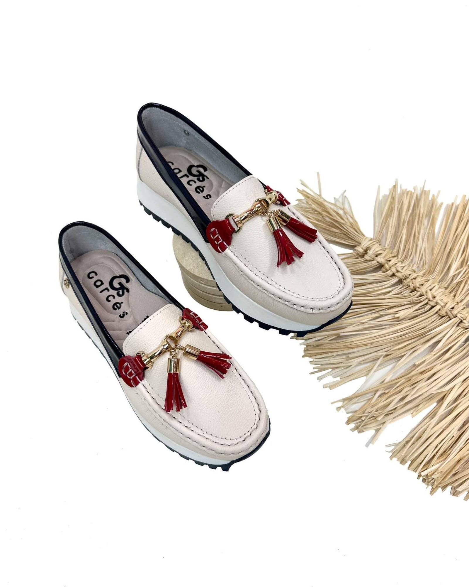 Mocasin Camila Beige Azul Rojo - Image 2