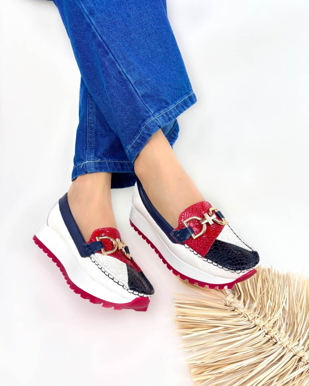 Mocasin London Beige Rojo Azul