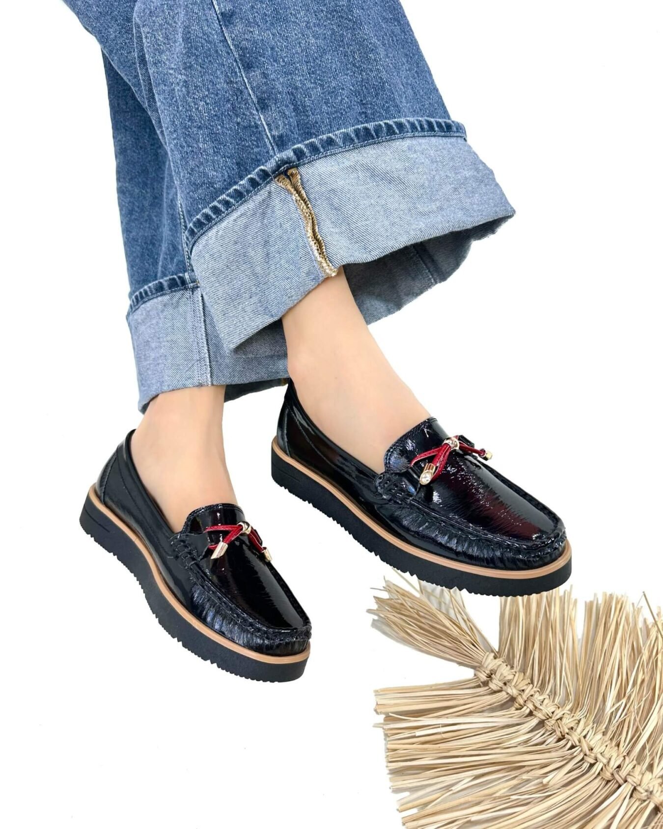 Mocasin Osiris Negro Charol