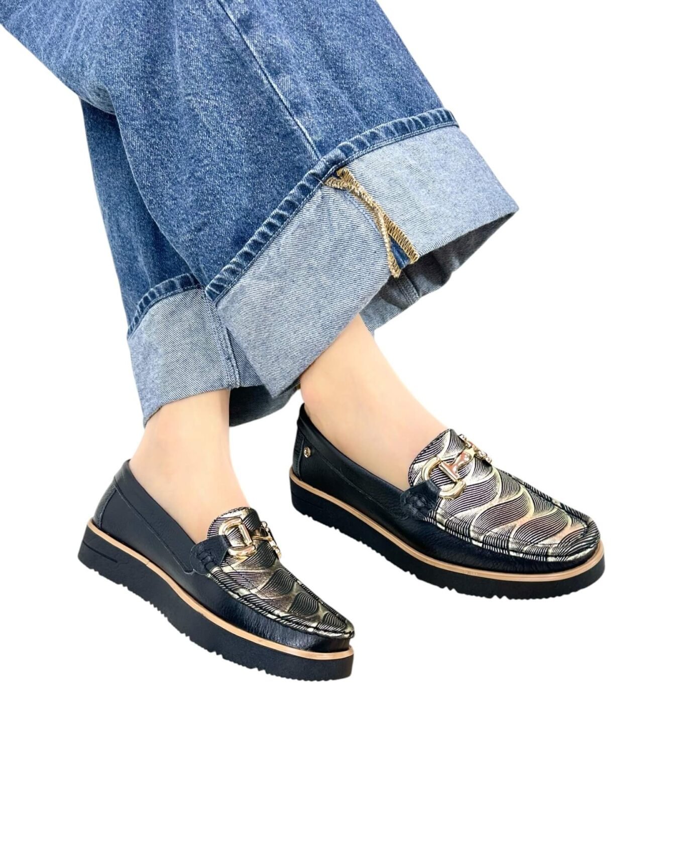 Mocasin Danna Negro Oro Ondas